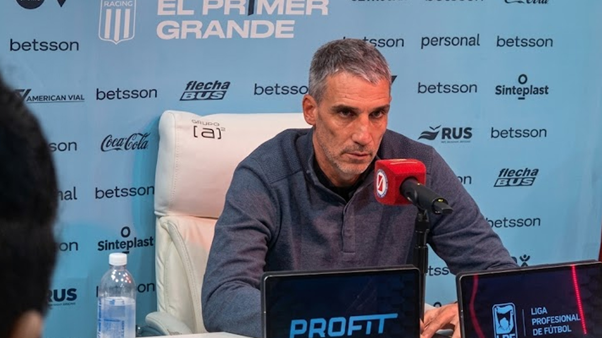 Racing define su ofensiva para el duelo ante Boca tras la suspensión de Maravilla Martínez